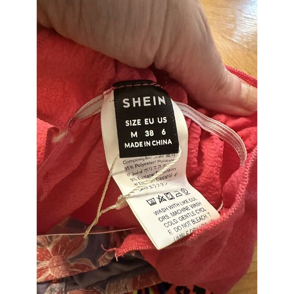 Lot of 6 Bikini and Tankini Swimsuit Tops Size Medium Pink Black EUC and 2 NWT - Picture 7 of 16